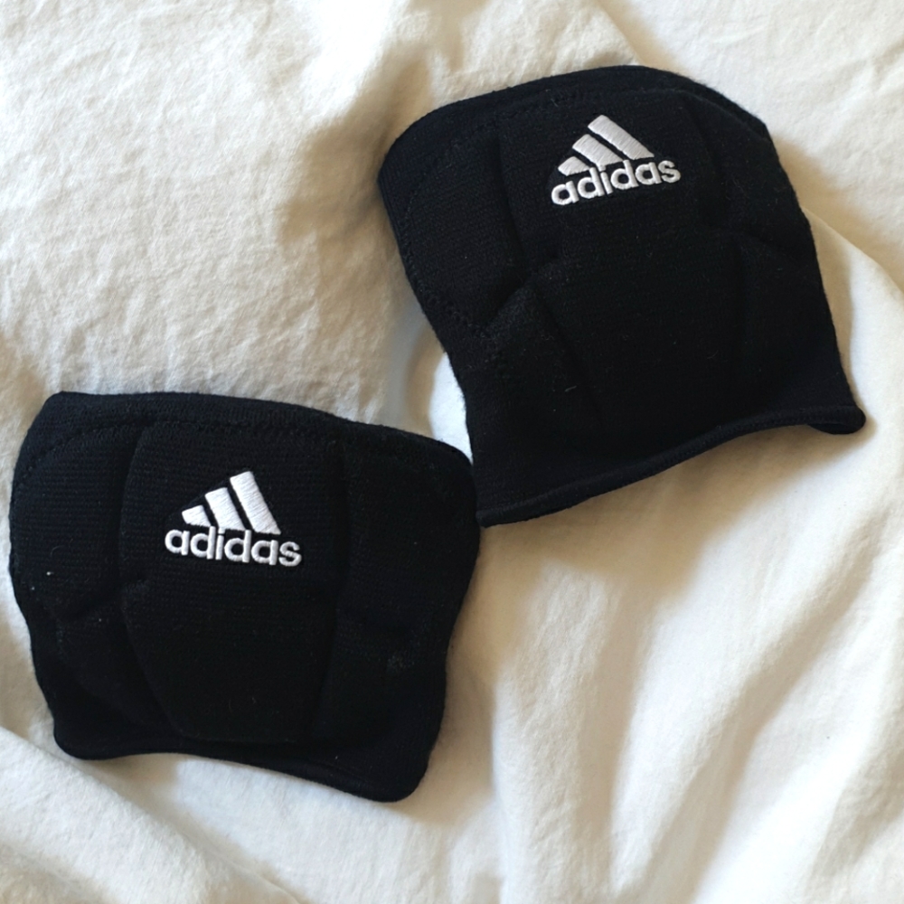 Volleyball knee pads